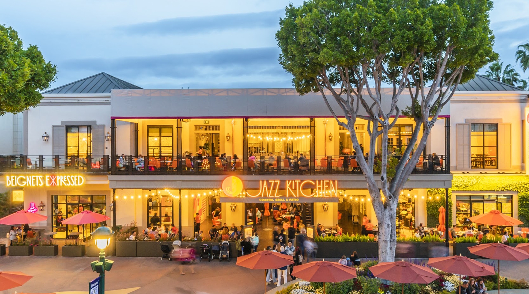 Front view of restaurant